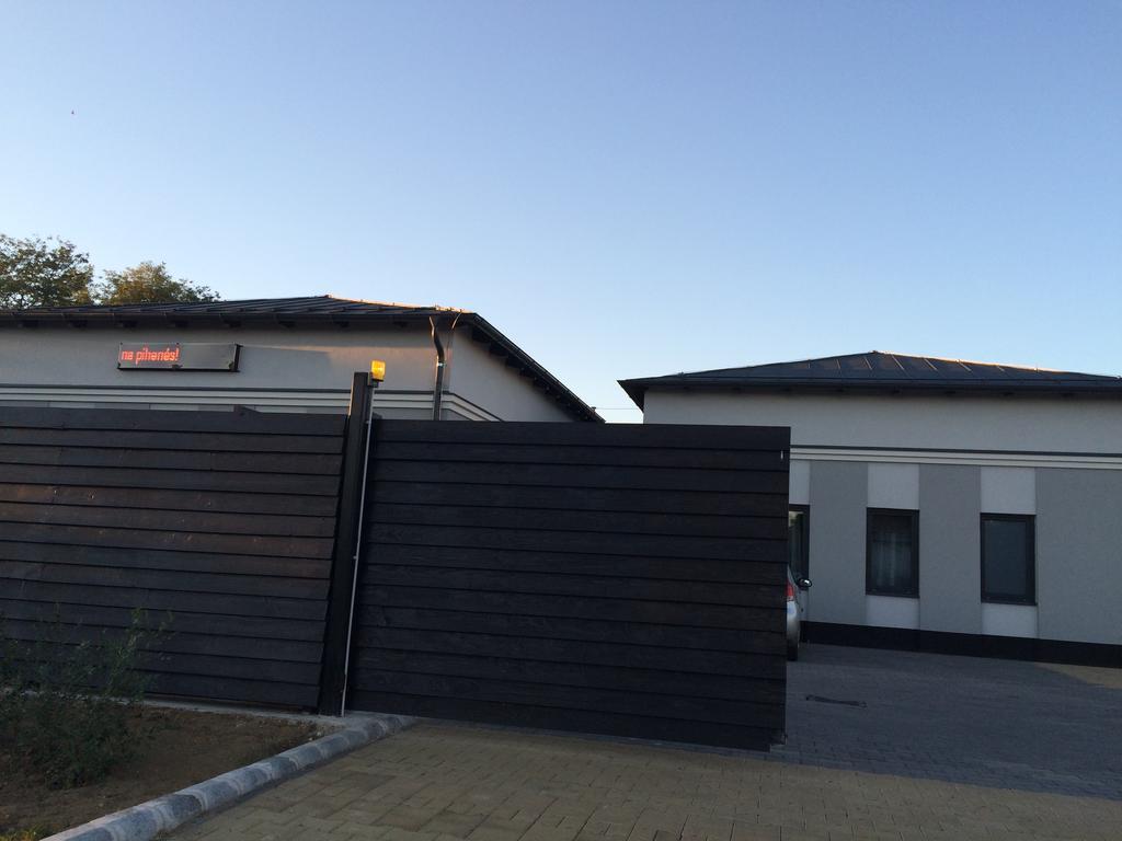 4 Haloszobas Pihenj Meg Vendeghaz Nyiregyhaza Exterior photo